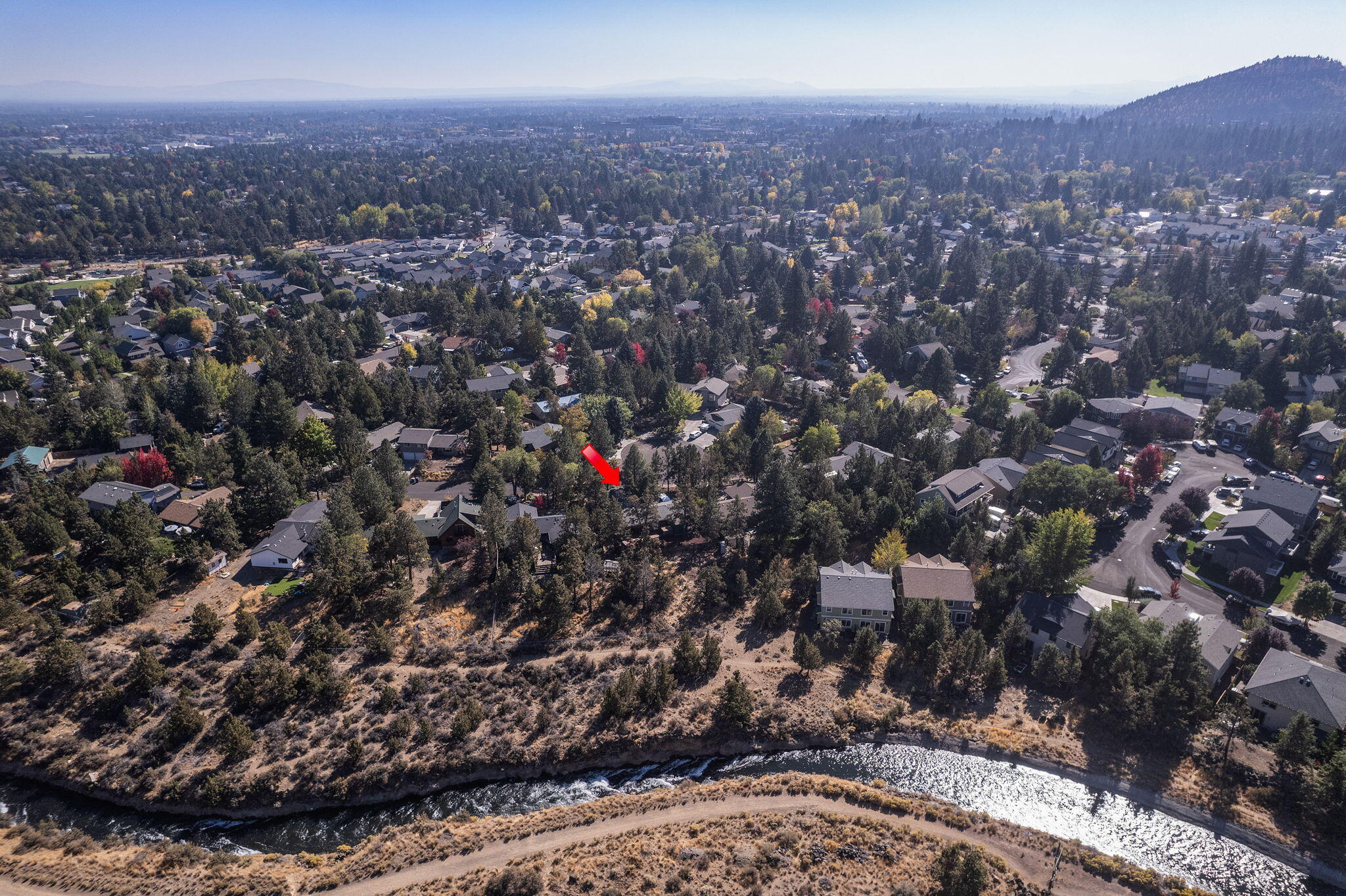 2877 NE Lotno Drive