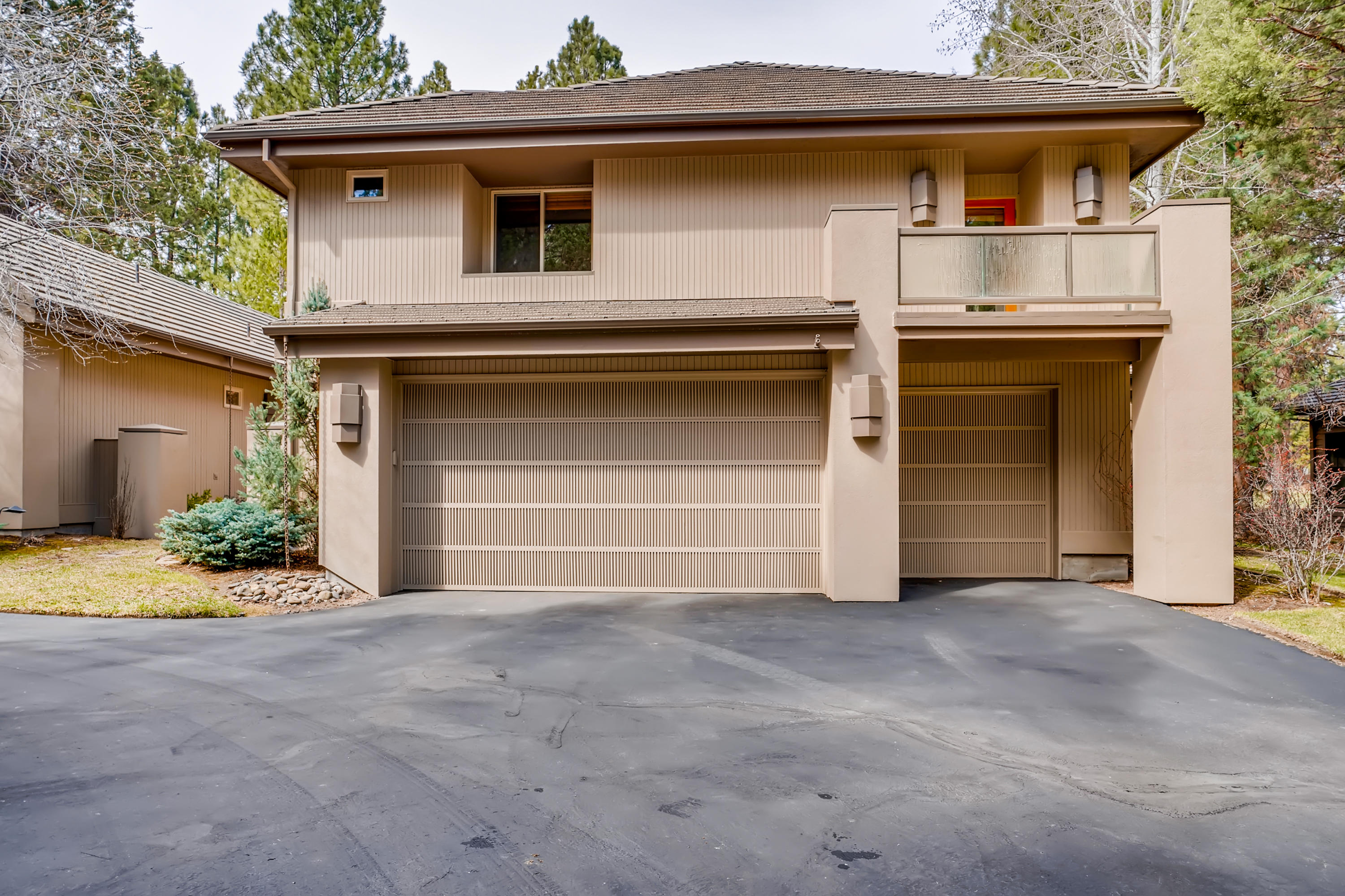 Broken Top - Residential