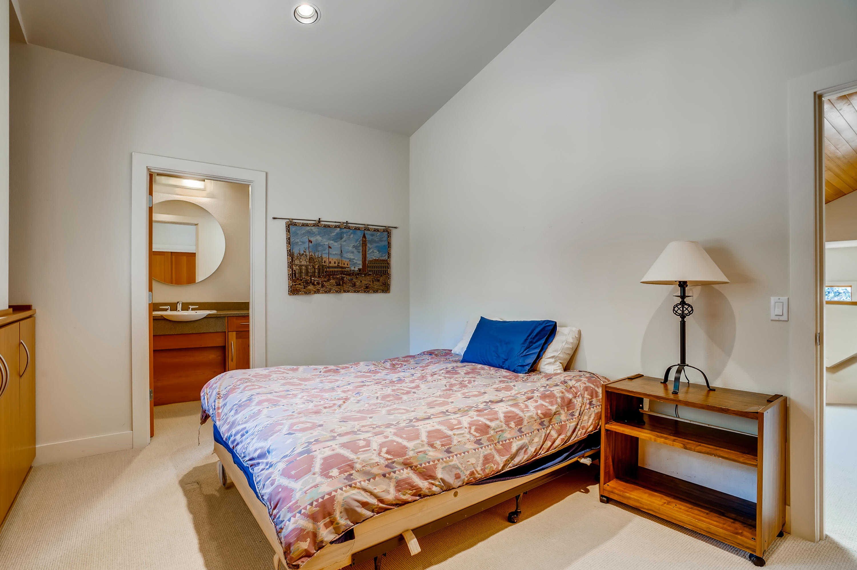 Broken Top - Residential