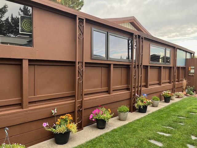 Smith Rock Mobile Pk - Residential