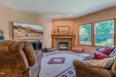 Tiny photo for 3733 Sherwood Park Drive, Medford, OR 97504 (MLS # 220223797)
