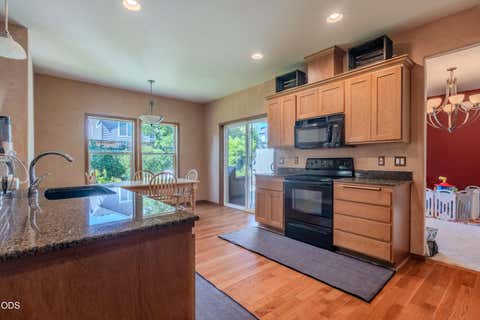 Tiny photo for 3733 Sherwood Park Drive, Medford, OR 97504 (MLS # 220223797)