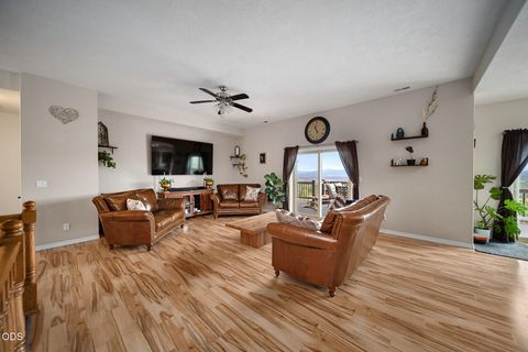 Tiny photo for 7314 SE Night Hawk Court, Prineville, OR 97754 (MLS # 220222837)