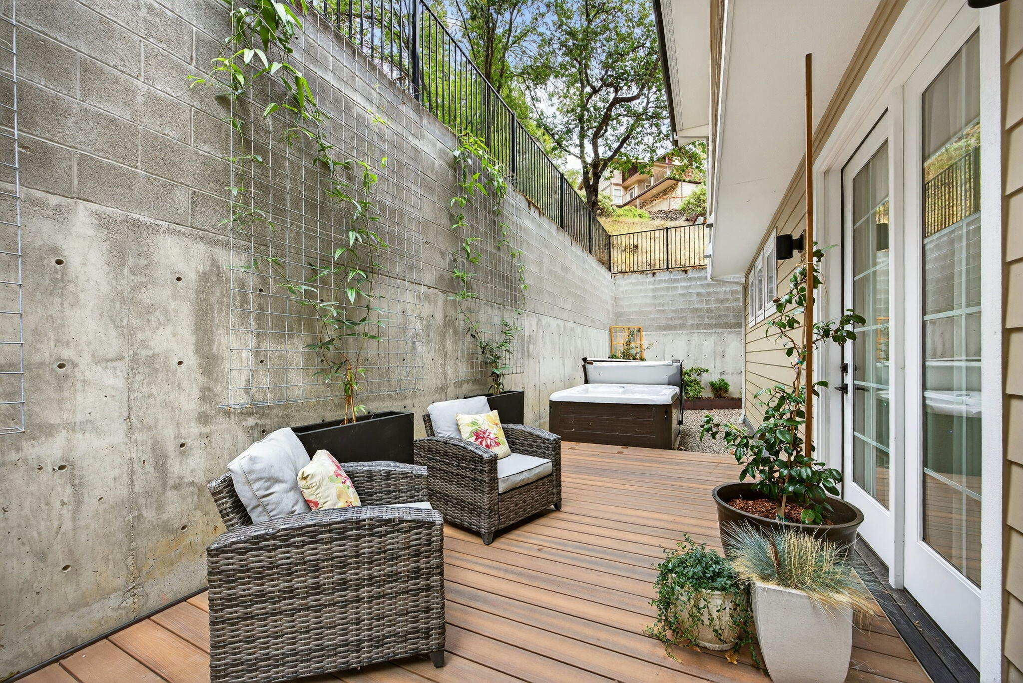 Lithia Creek Estates, AReplat Of Lithia Park Village - Residential