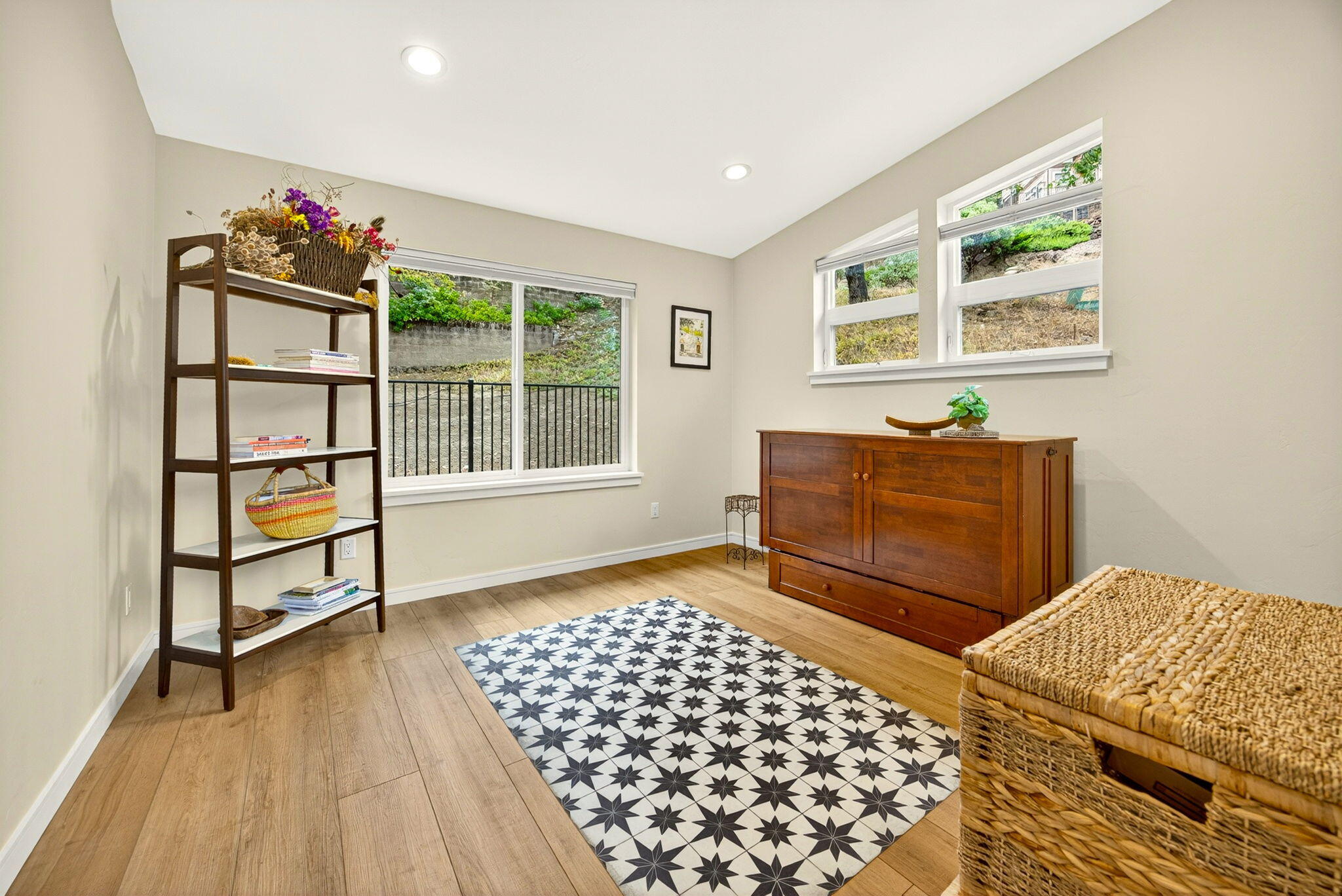 Lithia Creek Estates, AReplat Of Lithia Park Village - Residential