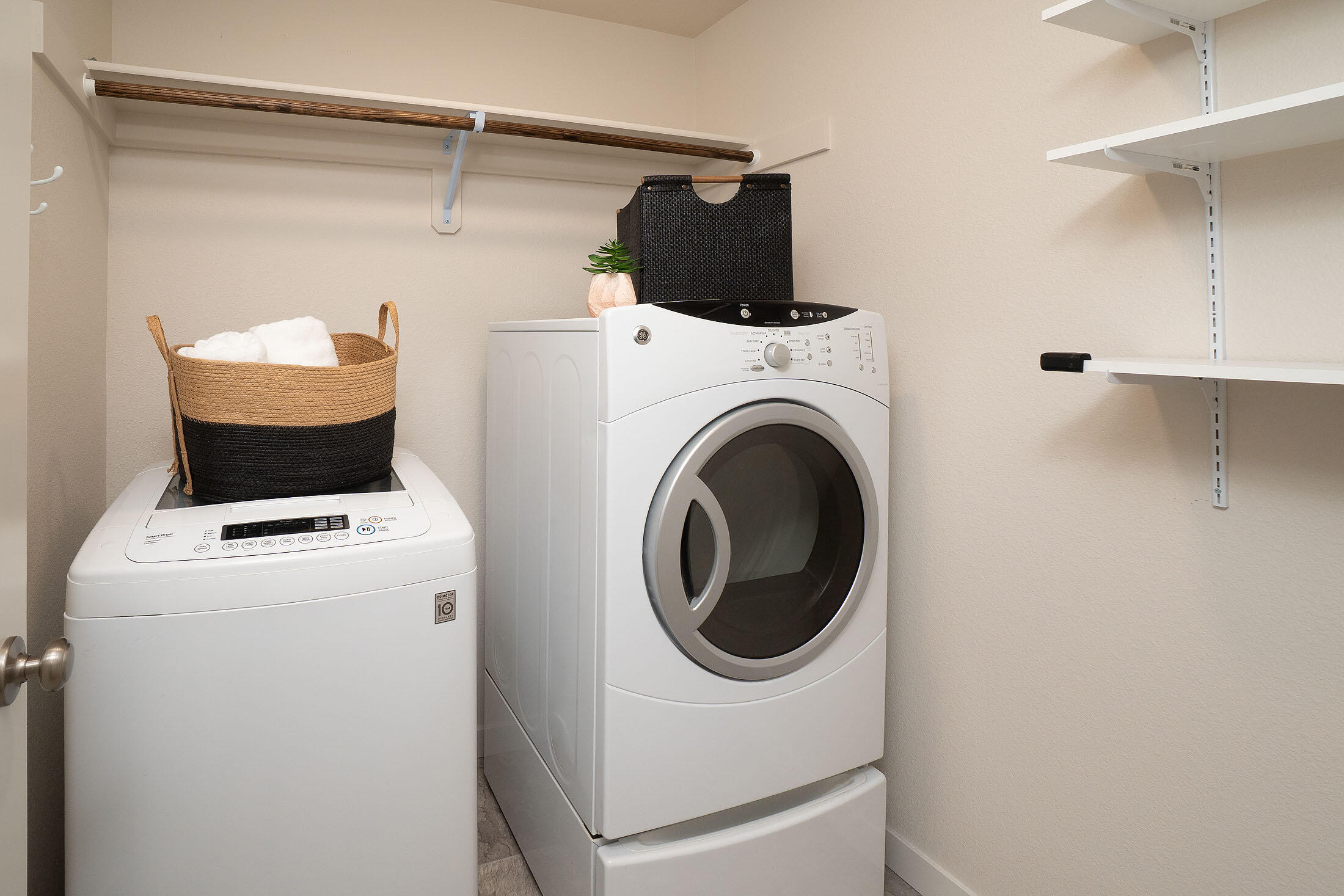 Mckenzie Meadow Vill - Residential