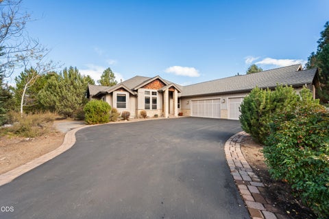 Photo of 60860 Raintree Drive, Bend, OR 97702 (MLS # 220230573)