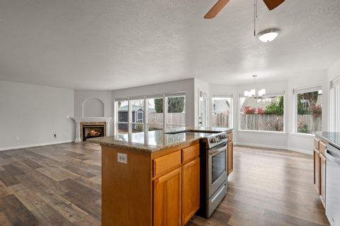 Tiny photo for 1642 Hollyhock Drive, Medford, OR 97504 (MLS # 220212977)
