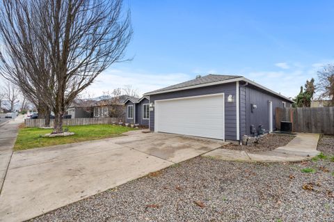 Tiny photo for 1642 Hollyhock Drive, Medford, OR 97504 (MLS # 220212977)