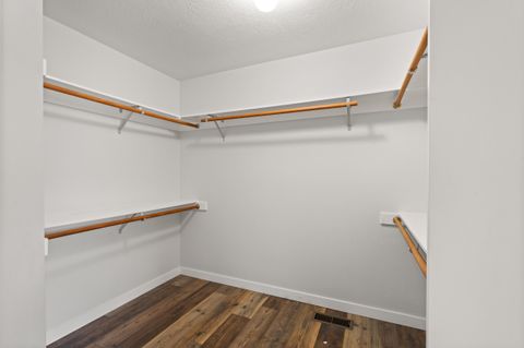 Tiny photo for 1642 Hollyhock Drive, Medford, OR 97504 (MLS # 220212977)