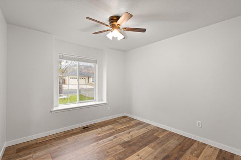 Tiny photo for 1642 Hollyhock Drive, Medford, OR 97504 (MLS # 220212977)