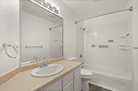 Tiny photo for 1642 Hollyhock Drive, Medford, OR 97504 (MLS # 220212977)