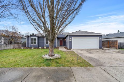 Tiny photo for 1642 Hollyhock Drive, Medford, OR 97504 (MLS # 220212977)