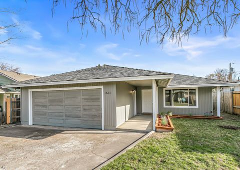 Photo of 321 Jeanette Avenue, Medford, OR 97501 (MLS # 220212486)