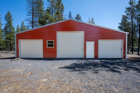 Tiny photo for 52302 Whispering Pines Road, La Pine, OR 97739 (MLS # 220200354)