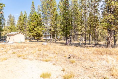 Tiny photo for 52302 Whispering Pines Road, La Pine, OR 97739 (MLS # 220200354)