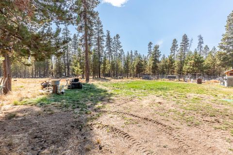 Tiny photo for 52302 Whispering Pines Road, La Pine, OR 97739 (MLS # 220200354)