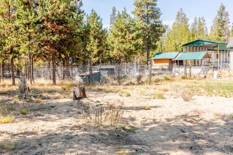 Tiny photo for 52302 Whispering Pines Road, La Pine, OR 97739 (MLS # 220200354)