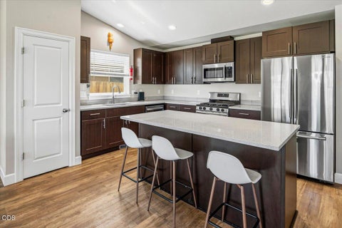 Tiny photo for 270 NW 33rd Street, Redmond, OR 97756 (MLS # 220222607)