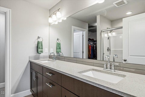 Tiny photo for 270 NW 33rd Street, Redmond, OR 97756 (MLS # 220222607)