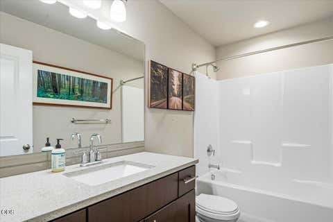 Tiny photo for 270 NW 33rd Street, Redmond, OR 97756 (MLS # 220222607)