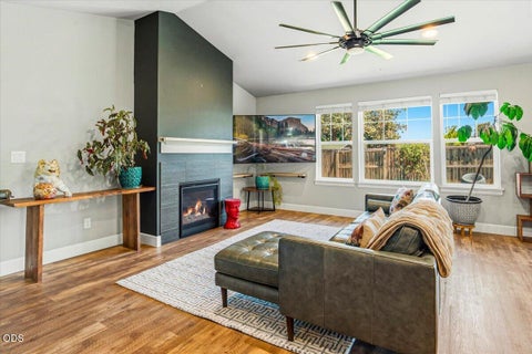 Tiny photo for 270 NW 33rd Street, Redmond, OR 97756 (MLS # 220222607)