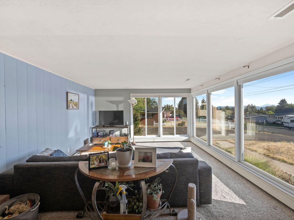 Moyina - Residential