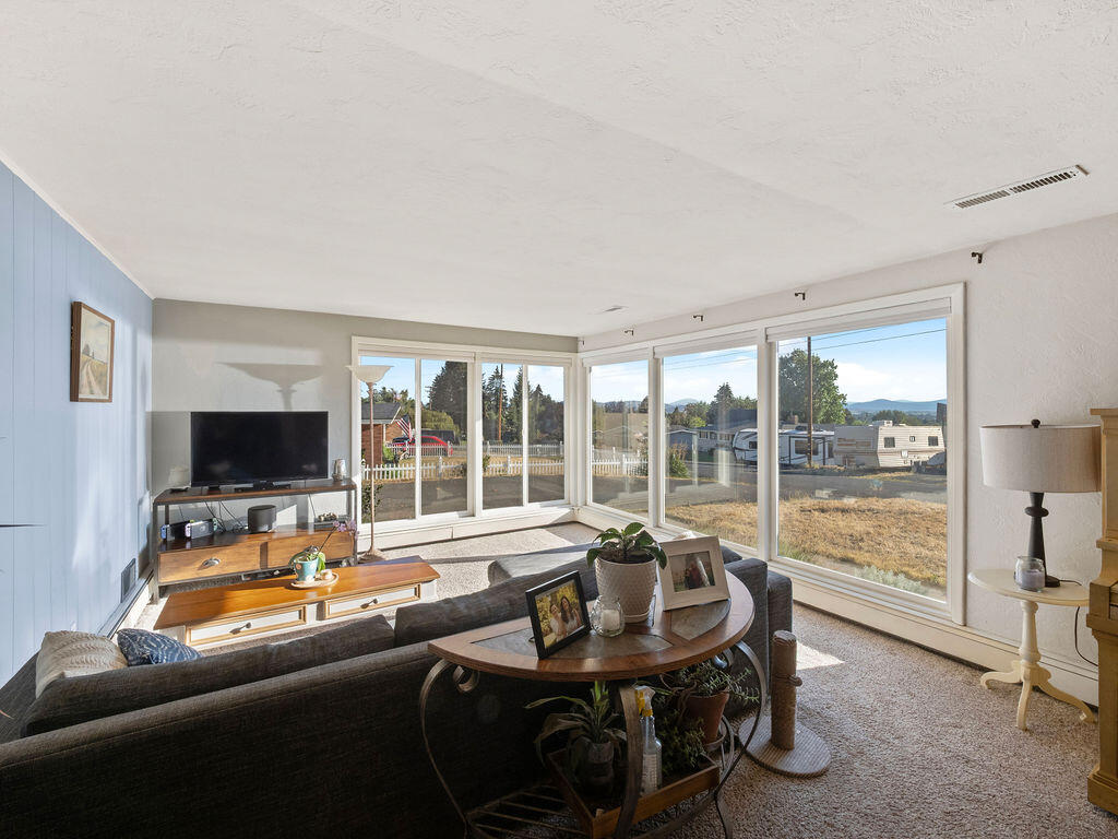 Moyina - Residential