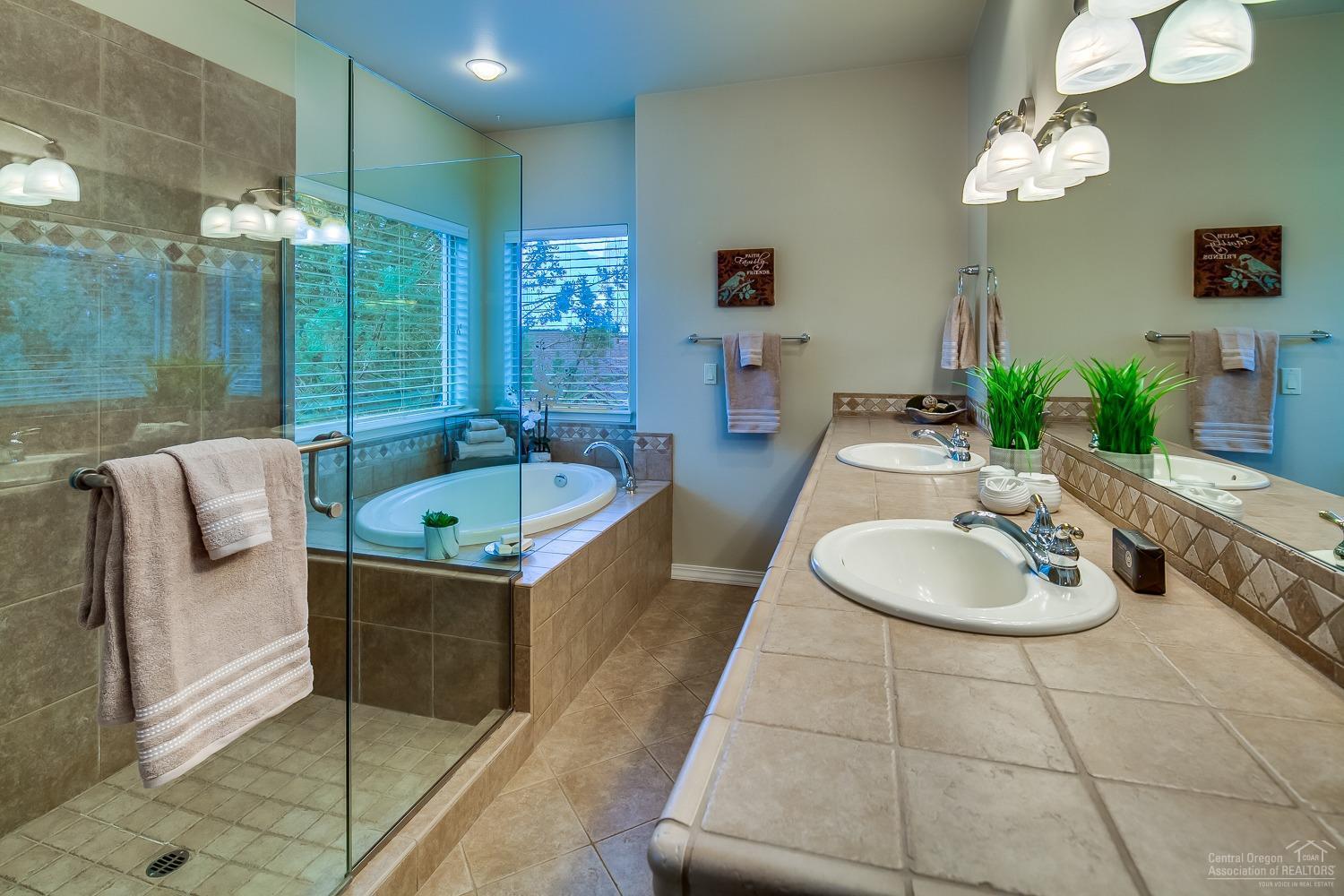 Eagle Crest - Residential