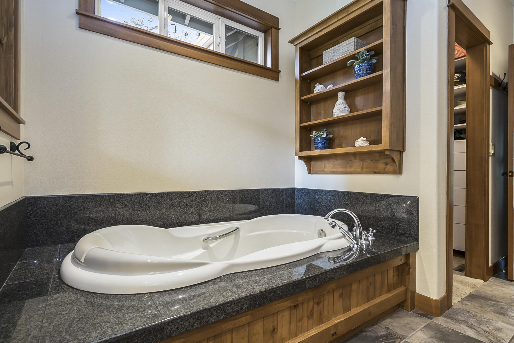 7th Mtn Golf Village - Residential