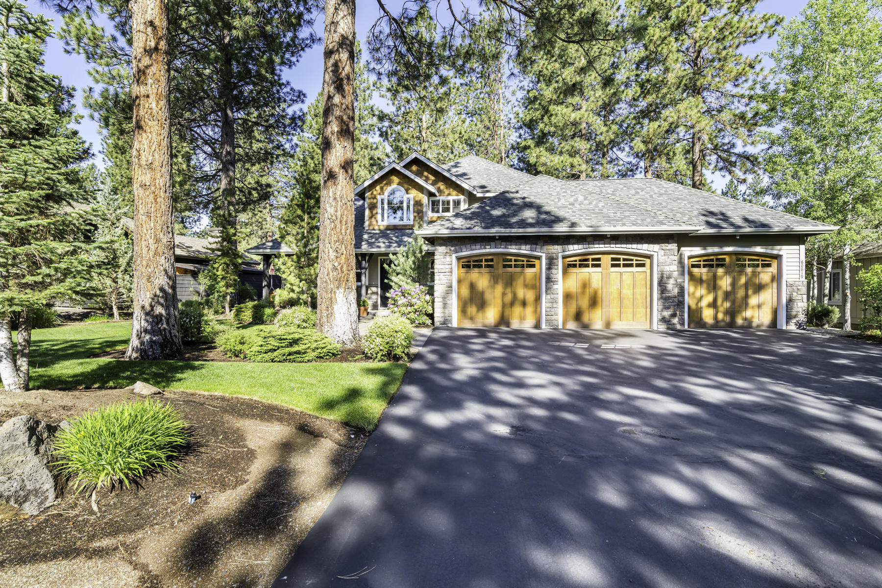 7th Mtn Golf Village - Residential