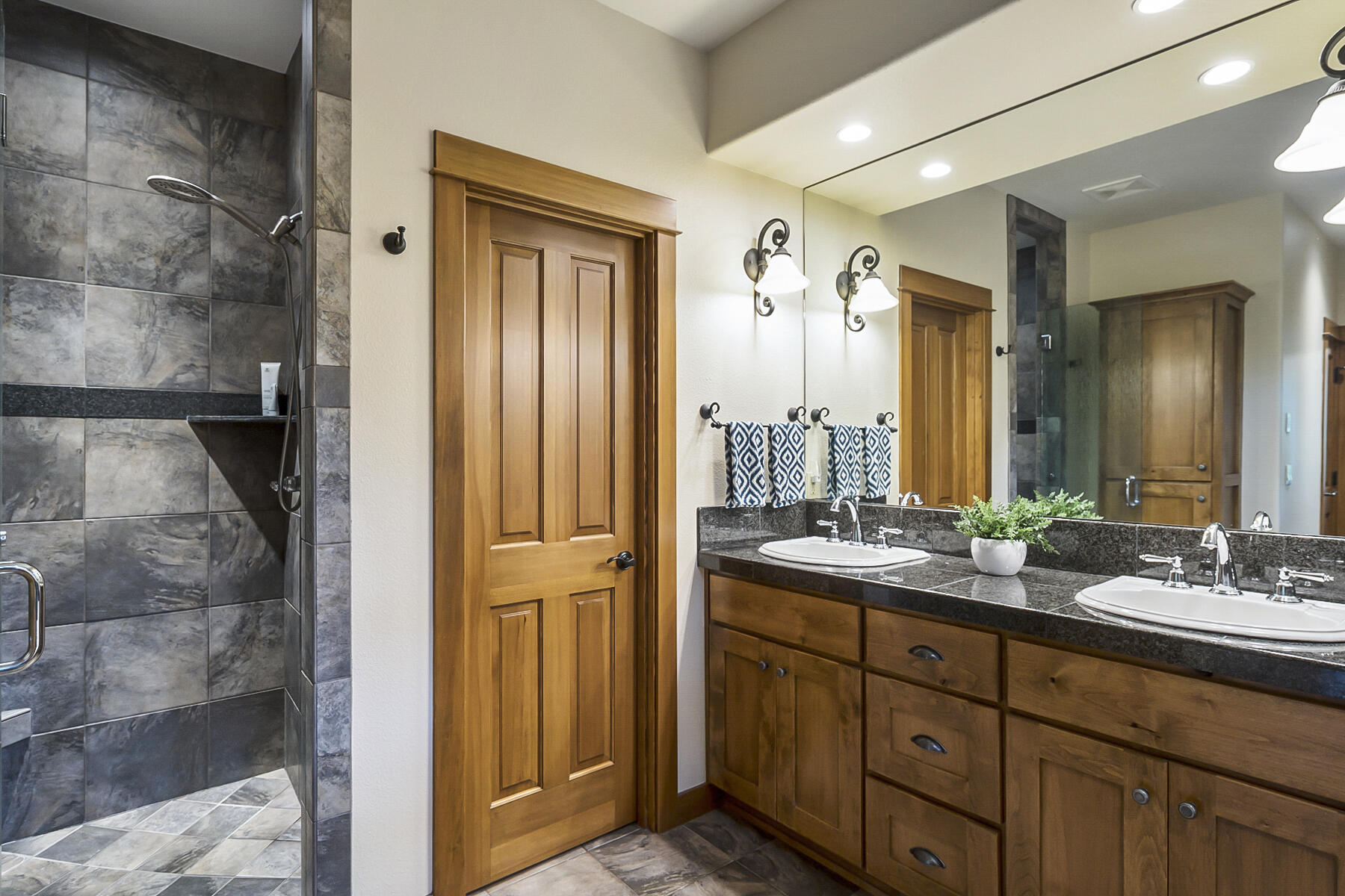 7th Mtn Golf Village - Residential