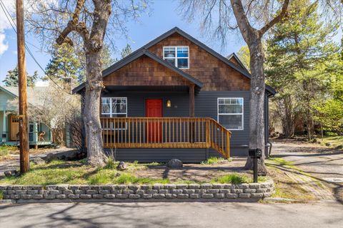 Tiny photo for 56 NW Shasta Place, Bend, OR 97703 (MLS # 220219880)