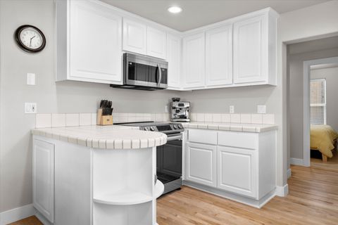 Tiny photo for 56 NW Shasta Place, Bend, OR 97703 (MLS # 220219880)