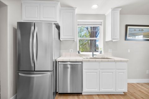 Tiny photo for 56 NW Shasta Place, Bend, OR 97703 (MLS # 220219880)