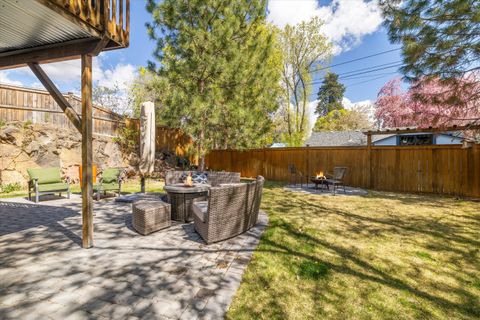 Tiny photo for 56 NW Shasta Place, Bend, OR 97703 (MLS # 220219880)