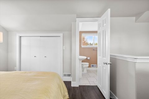 Tiny photo for 56 NW Shasta Place, Bend, OR 97703 (MLS # 220219880)