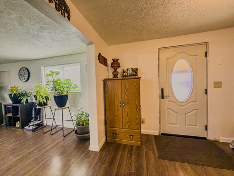 Tiny photo for 429 Miller Island Road, Klamath Falls, OR 97603 (MLS # 220215850)