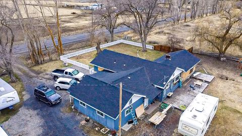 Tiny photo for 429 Miller Island Road, Klamath Falls, OR 97603 (MLS # 220215850)