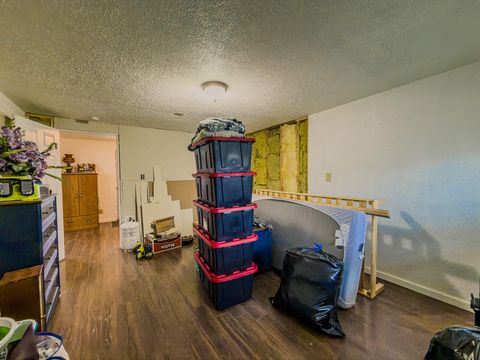 Tiny photo for 429 Miller Island Road, Klamath Falls, OR 97603 (MLS # 220215850)