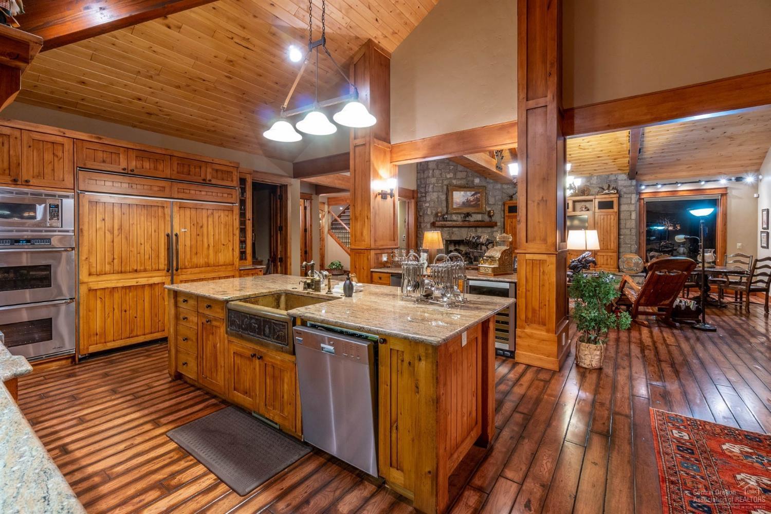 Broken Top - Residential