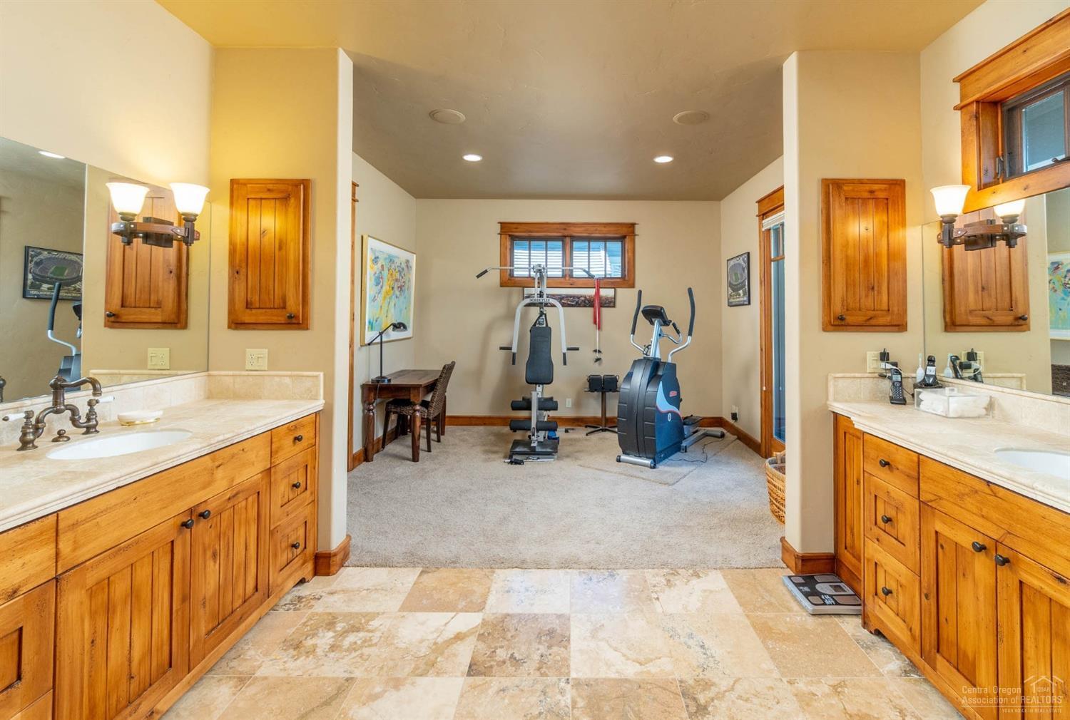 Broken Top - Residential