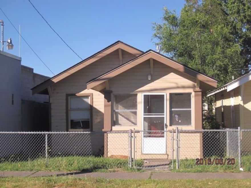 Great little starter home or investment property. 2 bedrooms, 1 bathroom, about 824 square feet. Vinyl and carpet flooring, gas wall heat, and laundry room. Enclosed front porch, off street parking through alley access, and partially fenced yard. Located close to OIT, Hospital, and downtown. A little TLC and this home will be like new again.