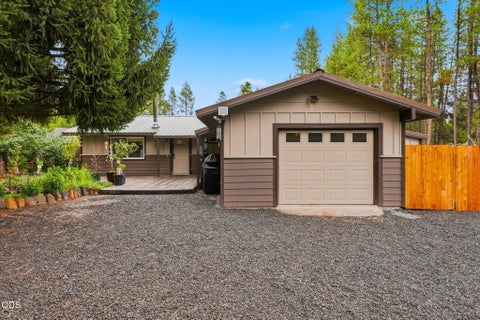 Photo of 55510 Gross Drive, Bend, OR 97707 (MLS # 220228325)