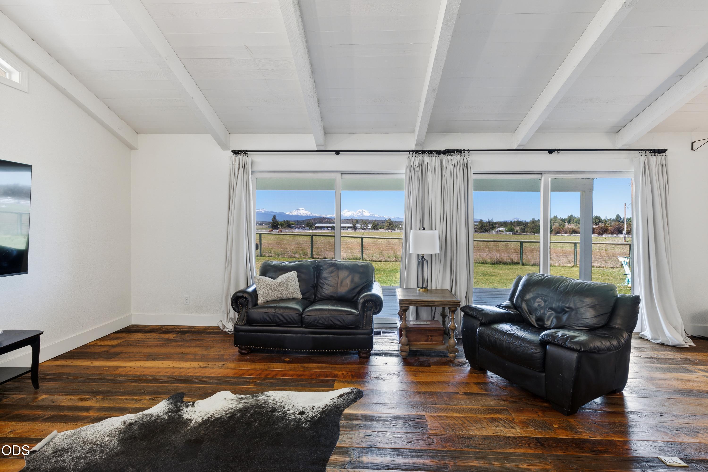 66300 White Rock Loop