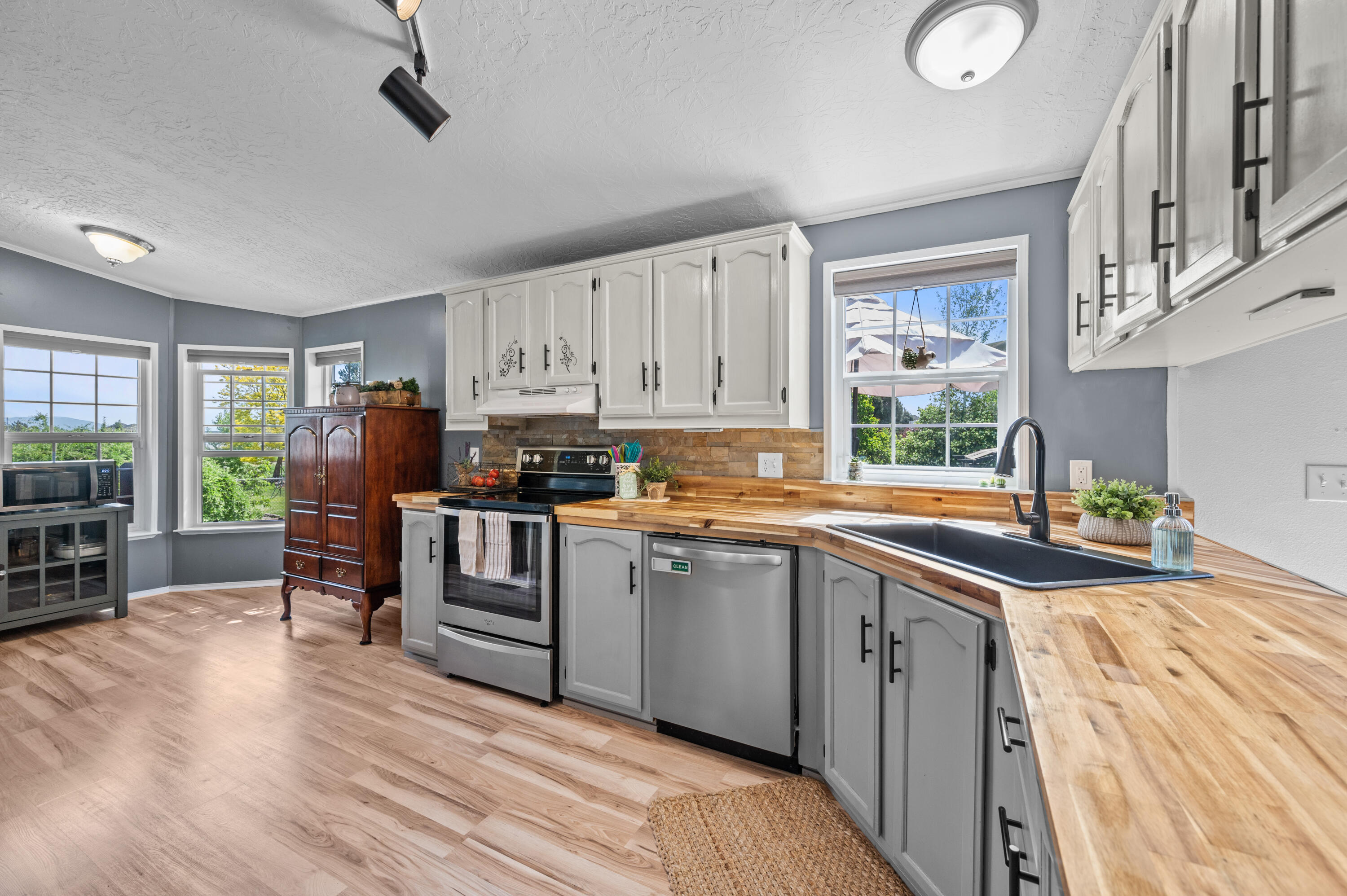 Sunshine - Residential