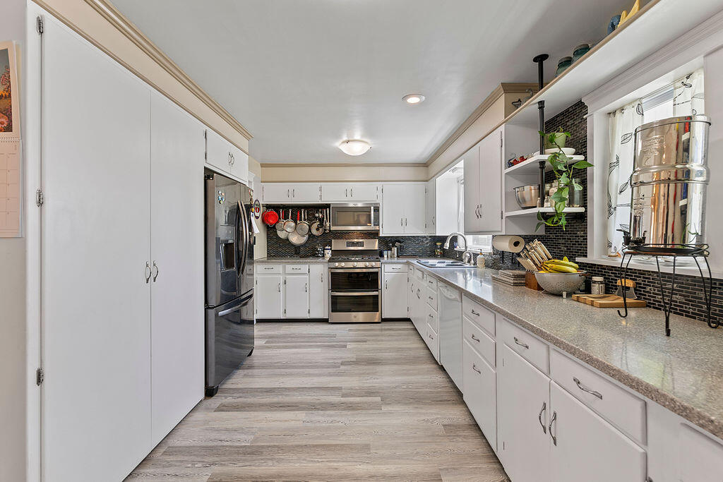 Loma Vista - Residential