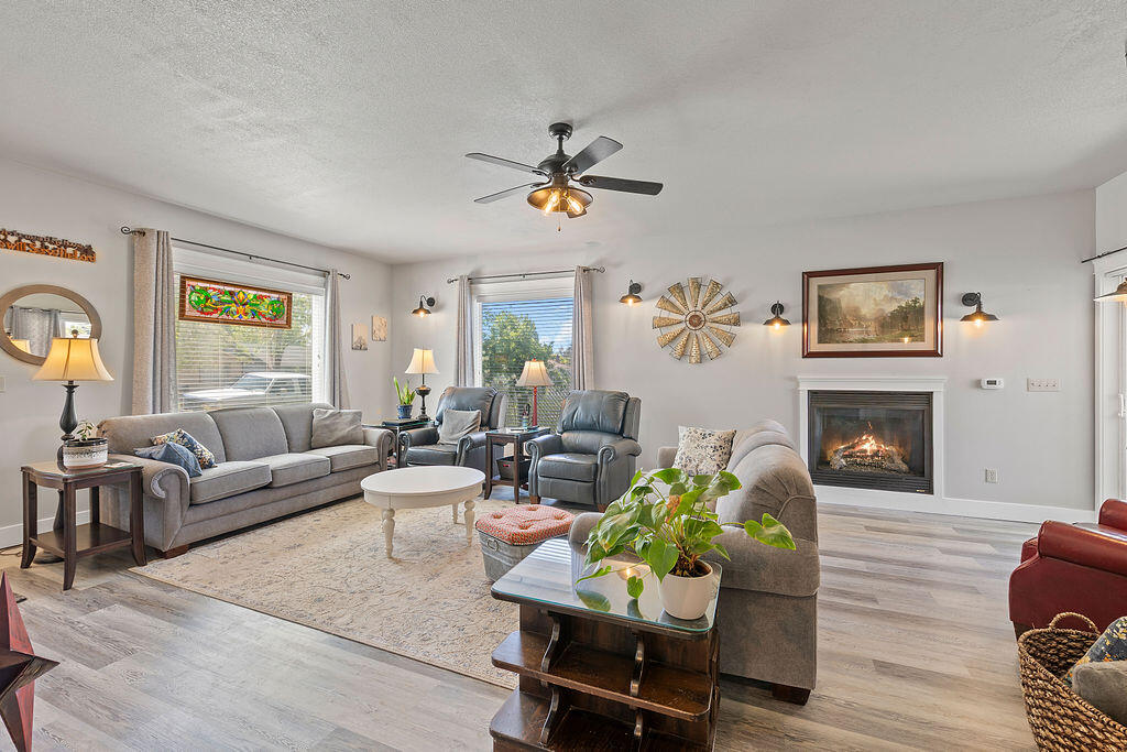 Loma Vista - Residential