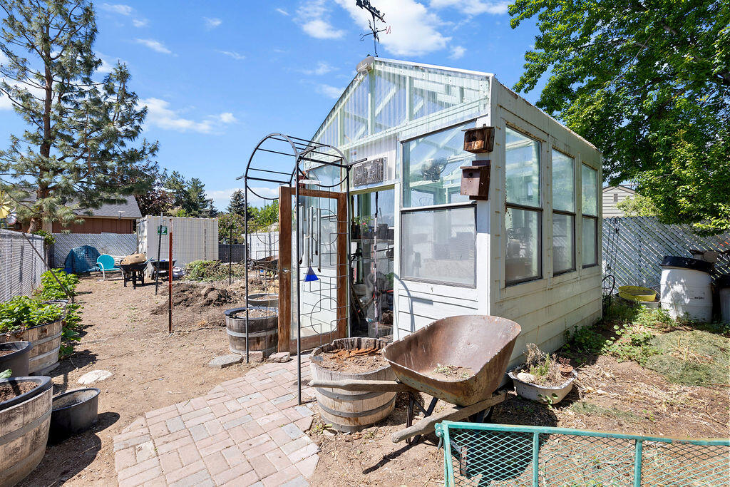 Loma Vista - Residential