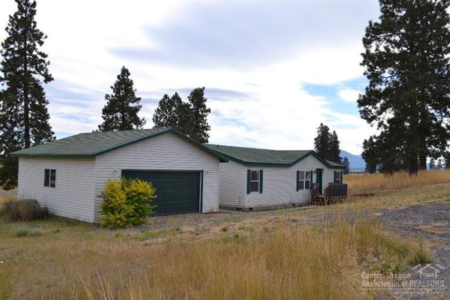 Close to boat ramp and Agency Lake! 3 bed, 2 bath 1188 Sq. Ft. with double detached garage and storage shed on .37 Acres in Chiloquin. Private RV park for exclusive use of owners and guests.